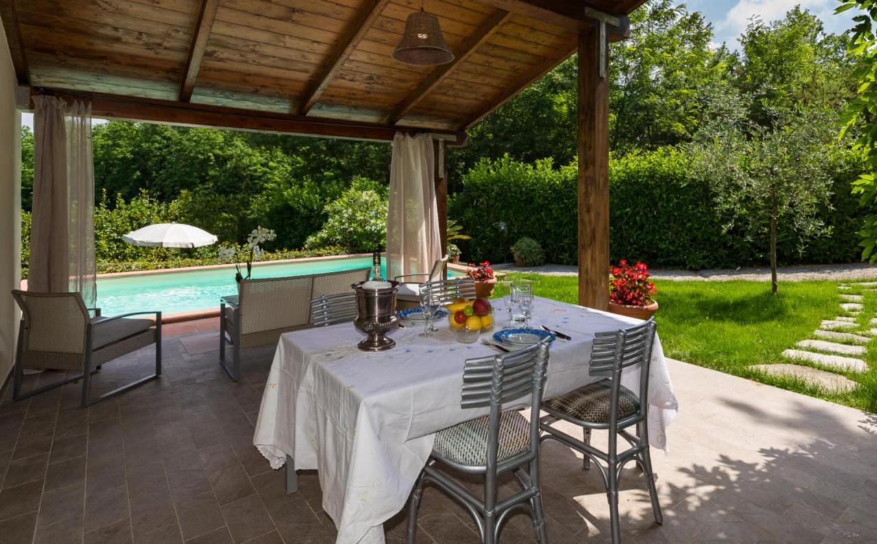 villa con piscina esclusiva nel verde Lucca Esterno foto